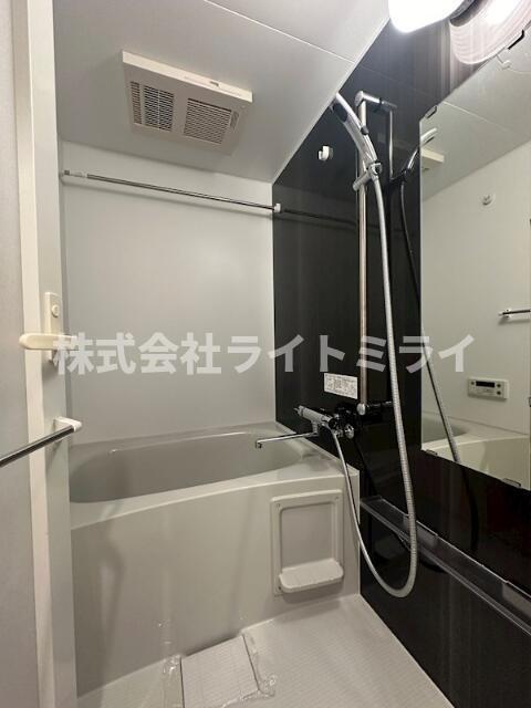 バス・シャワールーム　?