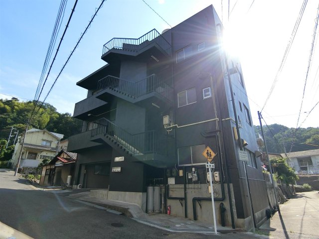 建物外観　1974年築　リバーヒルズ天応