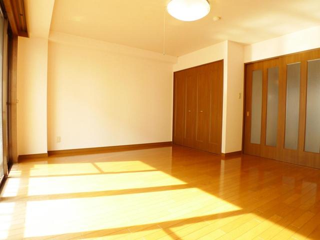 アトール川口の居間写真