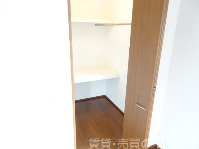 収納　ウォークインクローゼット