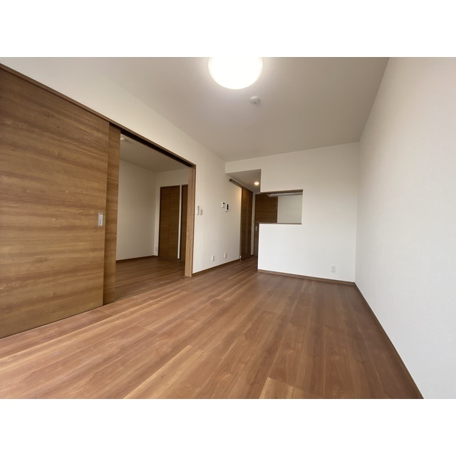 居室・リビング　※他のお部屋の参考写真です