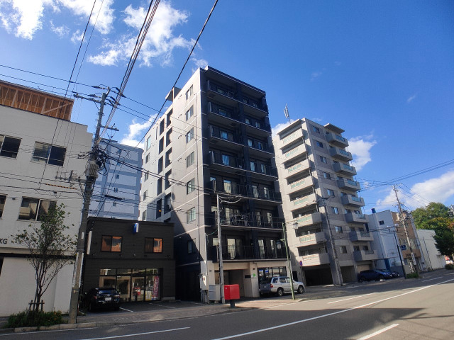 建物外観　札幌市中央区大通西「アルファスクエア大通西１７」