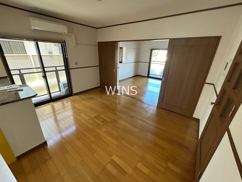 居室・リビング　別部屋参考写真です
