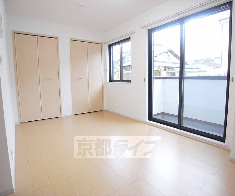 居室・リビング　日当りの良いお部屋です。