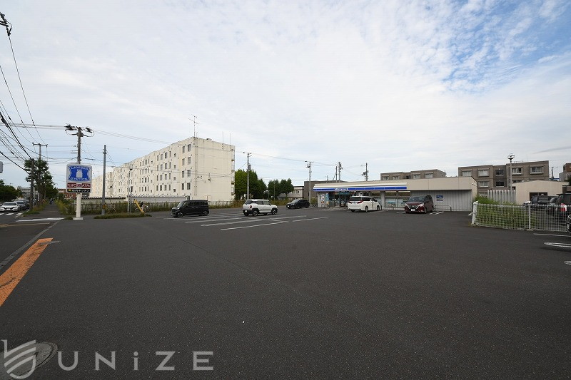 コンビニ　ローソン札幌月寒中央十一丁目店（コンビニ）まで430m