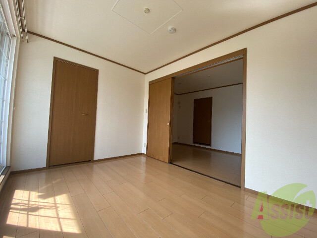 居室・リビング　広ーいリビングなのでゴロゴロくつろげそうです