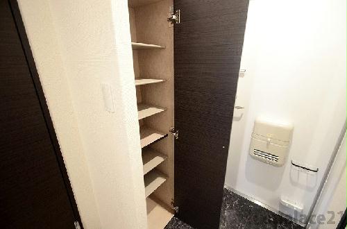 玄関　シューズボックス付き