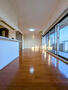 居室・リビング　広々とした明るいリビング