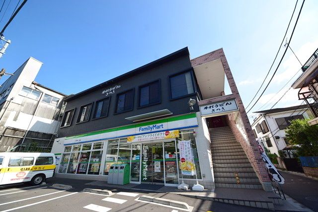 コンビニ　ファミリーマート小向西町一丁目店（コンビニ）まで150m