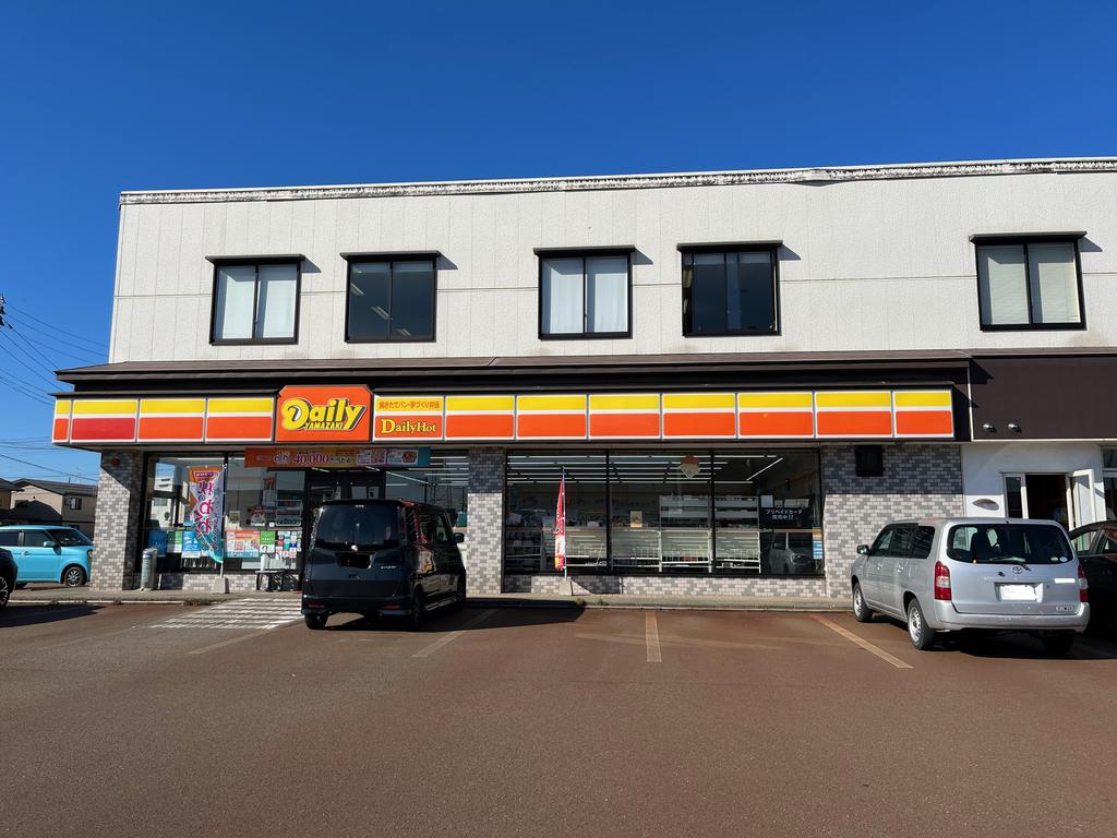コンビニ　デイリーヤマザキ上越下源入店（コンビニ）まで341m