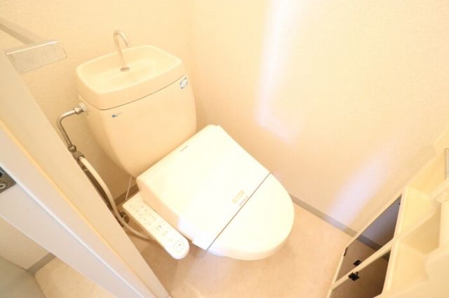 フラワーハイツ栗原 Aのトイレ写真