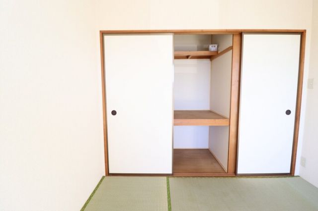 フラワーハイツ栗原 Aの内装写真