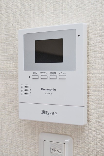 セキュリティ　ＴＶモニターホン（別部屋写真）