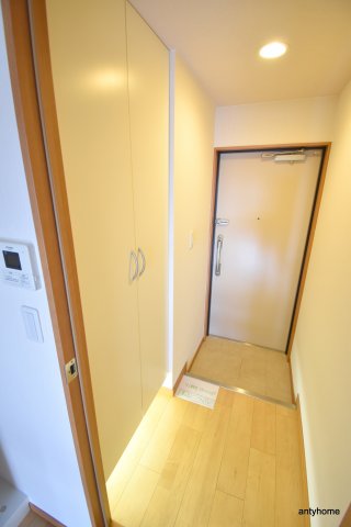 サンレムート江坂イーストの玄関写真