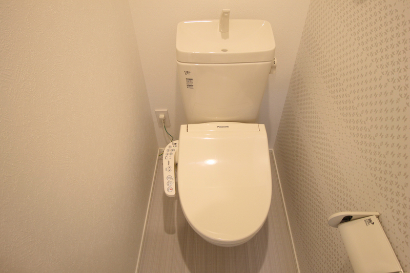 阪急宝塚線 豊中駅 徒歩13分 2階建 築10年のトイレ写真