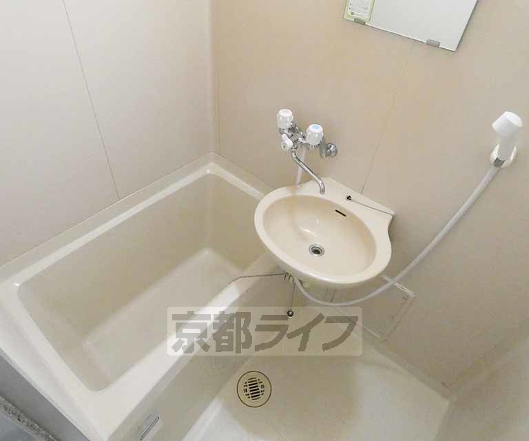 バス・シャワールーム　キレイなお風呂です