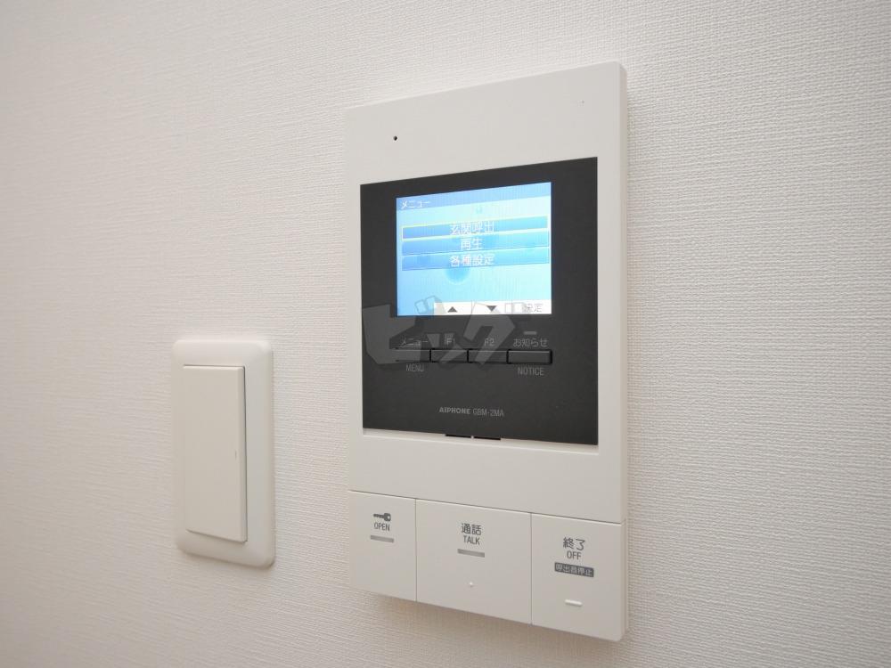 セキュリティ　来客の顔が見えて安心！TVモニターホン付きです♪
