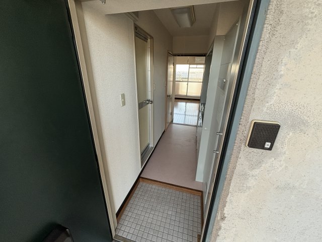 ＪＲ山陽本線 網干駅 徒歩15分 10階建 築34年の玄関写真
