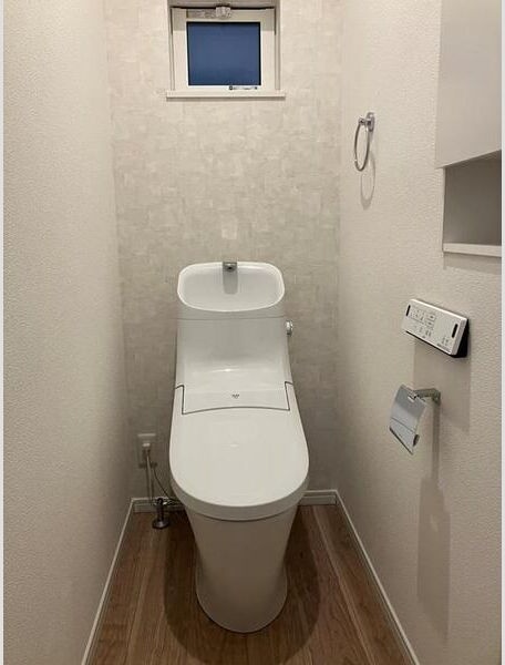 ＪＲ相模線 相武台下駅 徒歩107分 2階建 築5年のトイレ写真