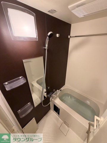 バス・シャワールーム　落ち着いた空間のお風呂です