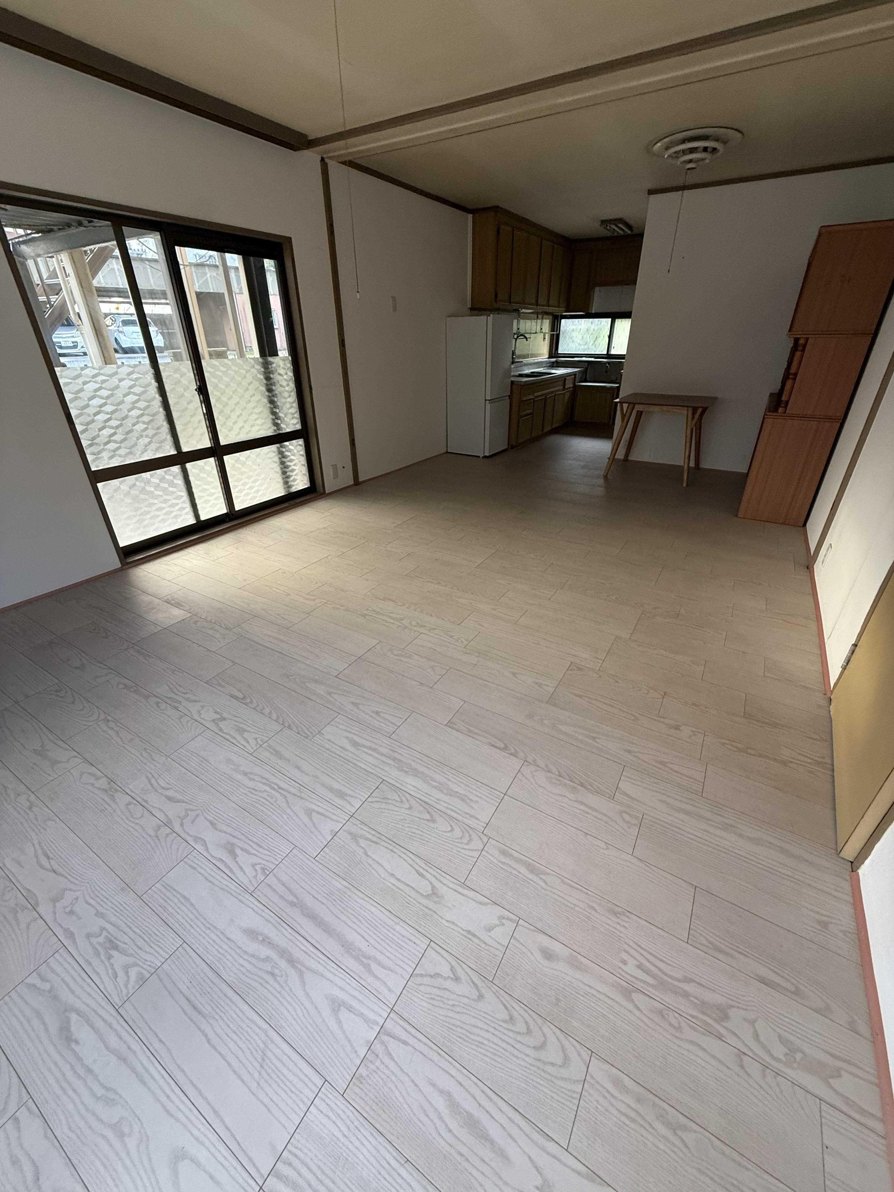 上新地町5丁目F貸家の居間写真