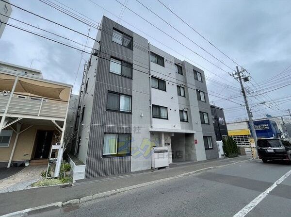 建物外観　都市ガス・Ｗｉ－Ｆｉ付ネット無料採用のマンションです♪