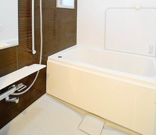 バス・シャワールーム　★ゆったり浸かれる浴槽★