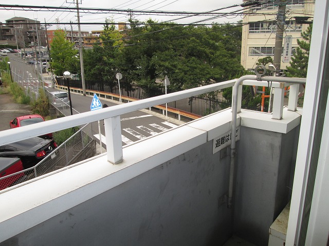 東急田園都市線 宮前平駅 徒歩5分 3階建 築37年の内装写真