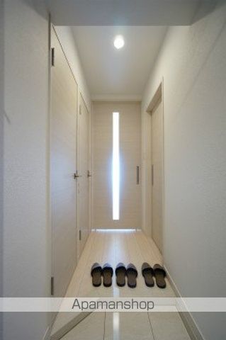 地下鉄箱崎線 千代県庁口駅 徒歩5分 14階建 築10年の玄関写真