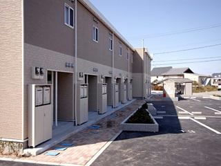 玄関　備品や設備仕様は号室等により異なります現地をご確認下さい。