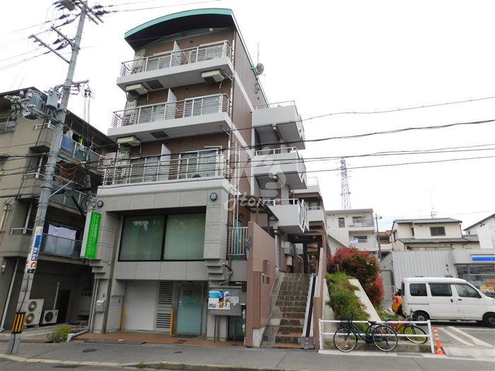 神戸市西区枝吉のマンションの建物外観