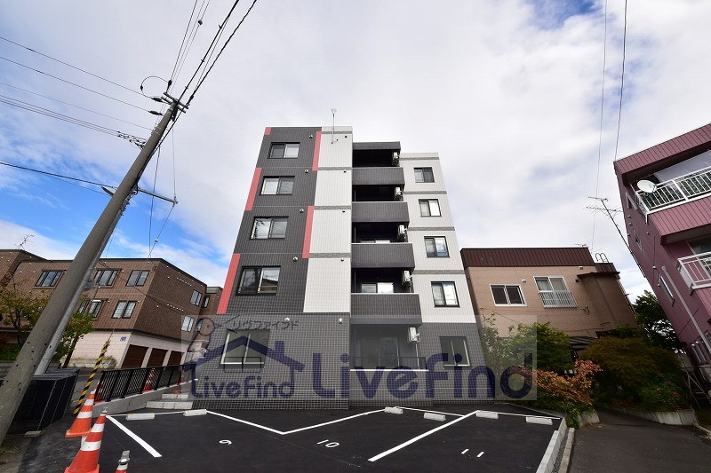 北海道札幌市豊平区月寒東五条１１の賃貸マンションの外観