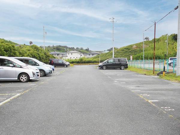 【ビレッジハウス横地1号棟の駐車場】