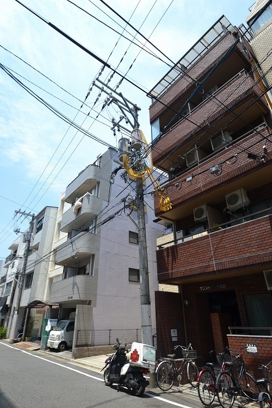 広島市中区十日市町のマンションの建物外観