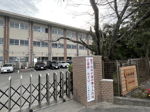 【アークIの小学校】