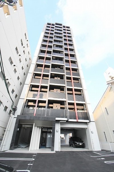 【北九州市小倉北区片野のマンションの建物外観】