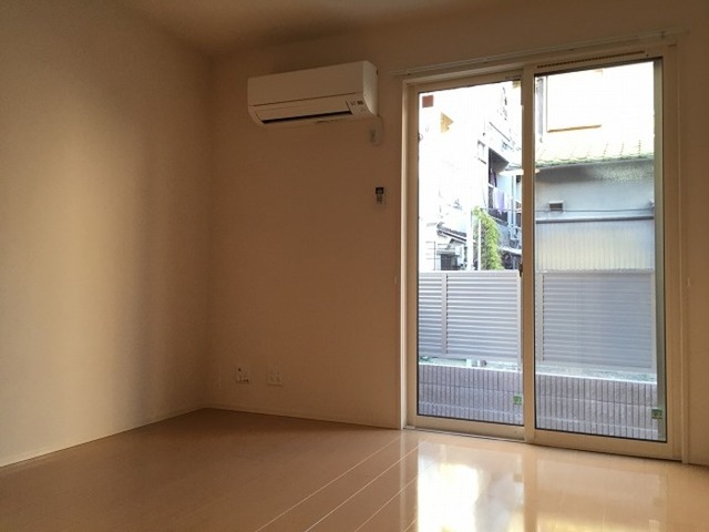 居室・リビング　同仕様