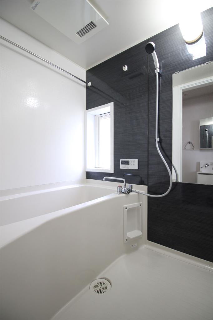 バス・シャワールーム　綺麗な浴室★追焚給湯付