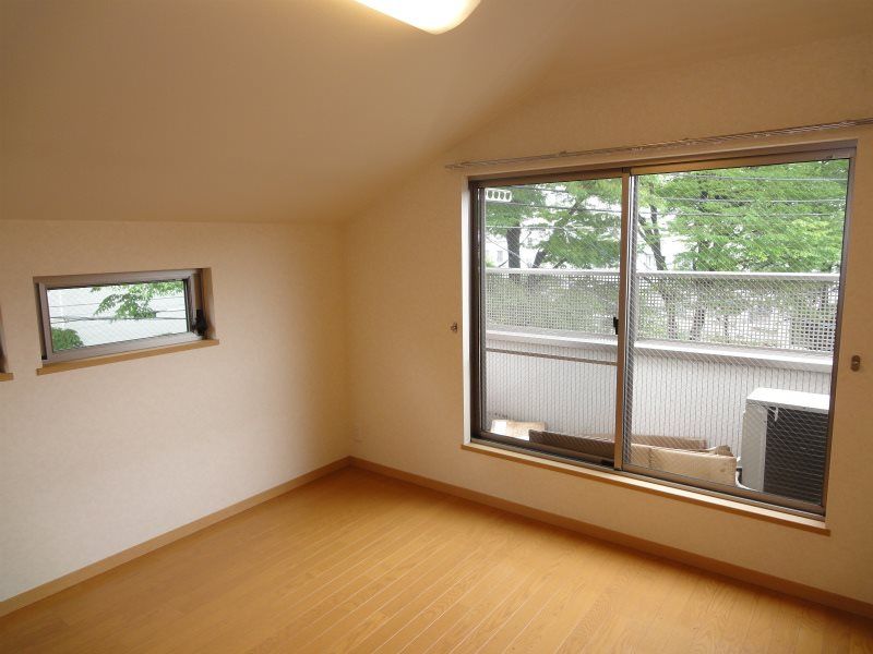 居室・リビング　☆明るい洋室☆