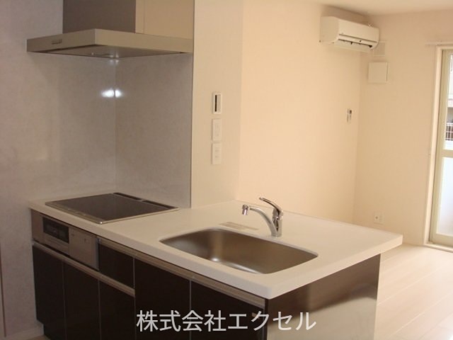 キッチン　カウンターキッチンです。