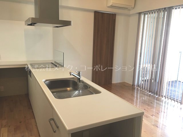 居室・リビング　反転タイプ