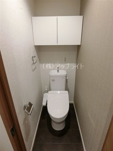 トイレ　温水洗浄便座