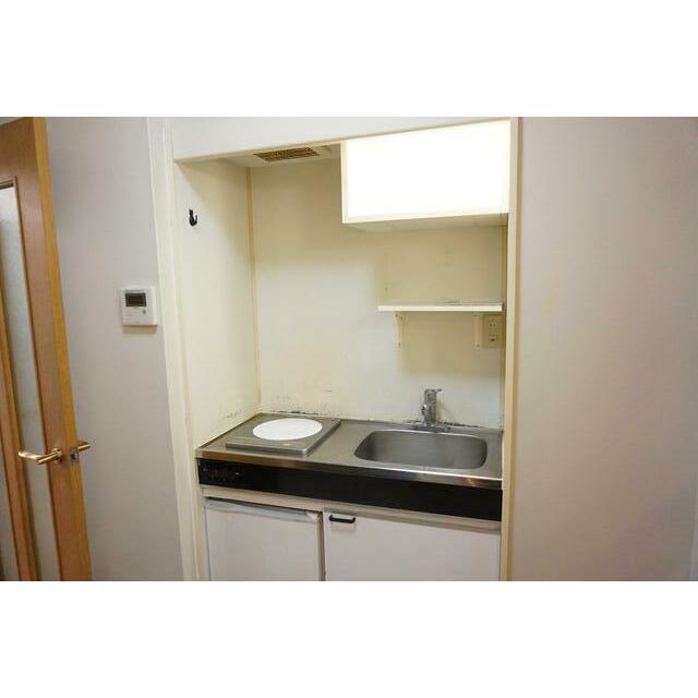 キッチン　１口ＩＨコンロ＆冷蔵庫ついてます