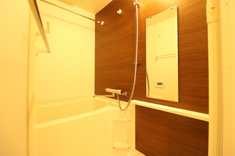 バス・シャワールーム　一日の疲れを癒せますね。