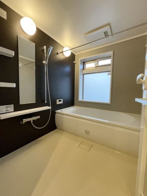 バス・シャワールーム　バス