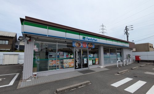 コンビニ　ファミリーマート岐阜西改田上の町店（コンビニ）まで907m