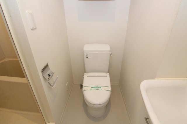 トイレ　※同仕様写真になります。