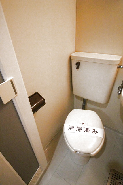 トイレ　※写真は他号室です