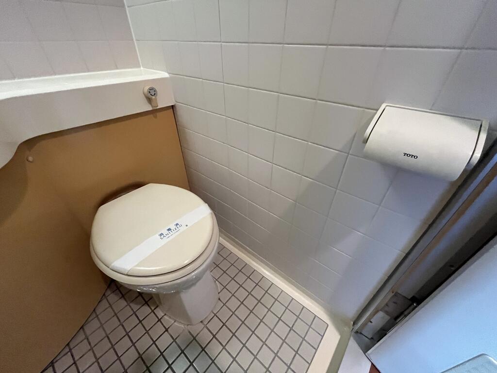 トイレ　別部屋参考写真