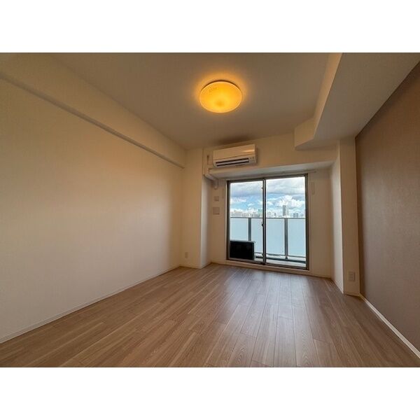 居室・リビング　※写真は同じマンションの違う部屋のものになります。